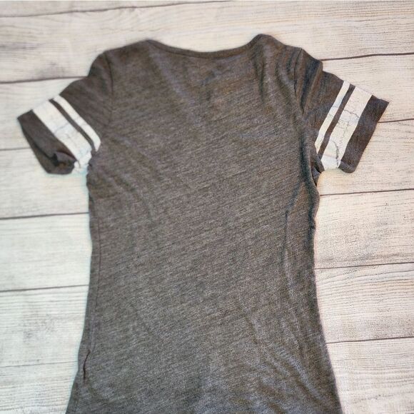 Seahawks T-shirt women's medium - Picture 3 of 3